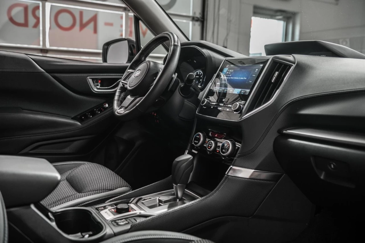2024 Subaru Forester Touring TOIT.PANO+VOLANT/SIEGES.CHAUFF+CARPLAY Main Image