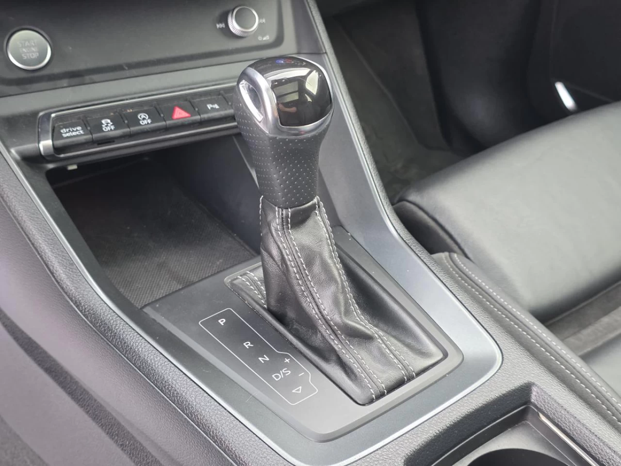 2020 Audi Q3 Technik 45 TFSI quattro Main Image