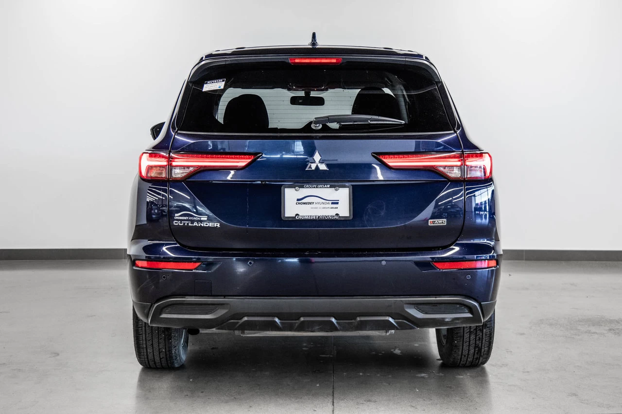 2024 Mitsubishi Outlander Es Awd 7pass Main Image