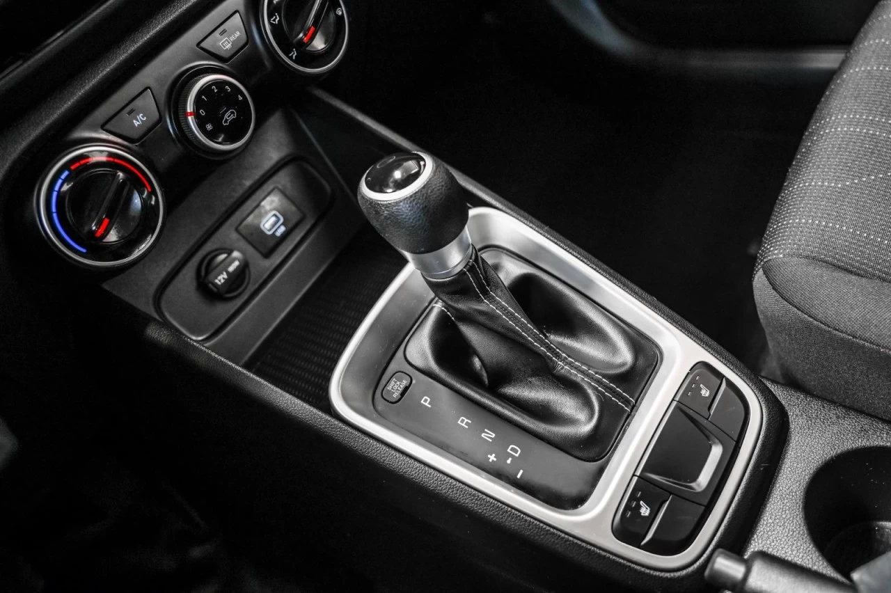 2020 Hyundai Venue Essential SIEGES.CHAUFF+CARPLAY+BLUETOOTH Main Image