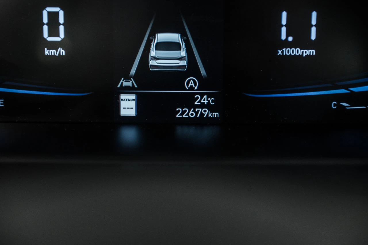 2024 Hyundai Elantra Essential Main Image