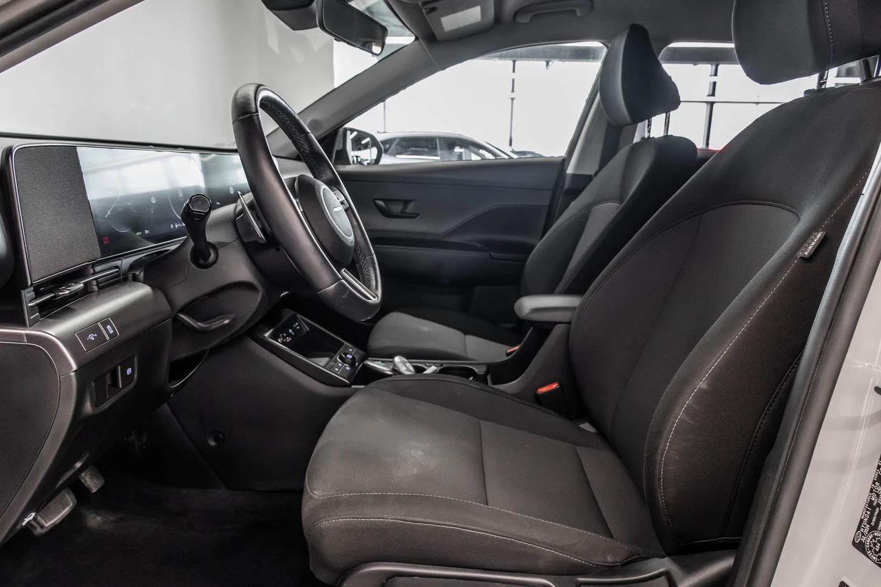 2025 Hyundai Kona Electric Preferred Main Image