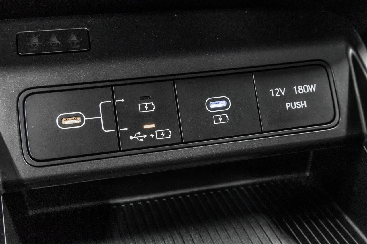 2025 Hyundai Kona Electric Preferred Main Image