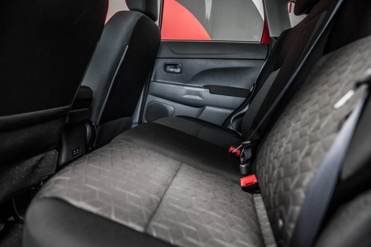 2022 Mitsubishi RVR ES AWC+SIEGES.CHAUFF+CARPLAY+BLUETOOTH+CAM.RECUL Main Image