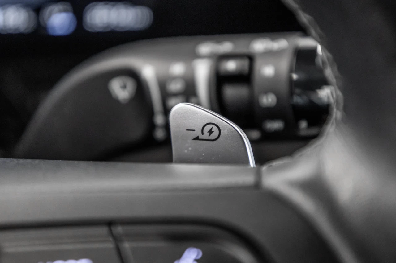 2025 Hyundai Kona Electric Preferred Main Image