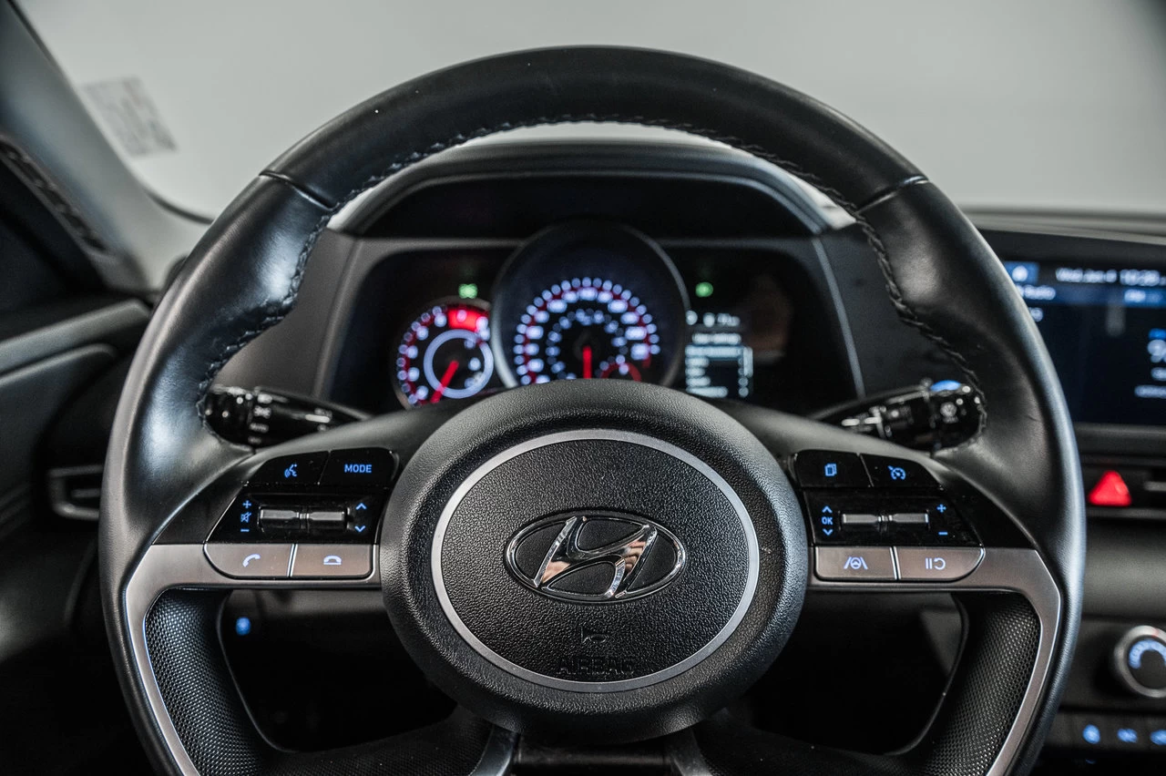 2022 Hyundai Elantra Preferred Image principale
