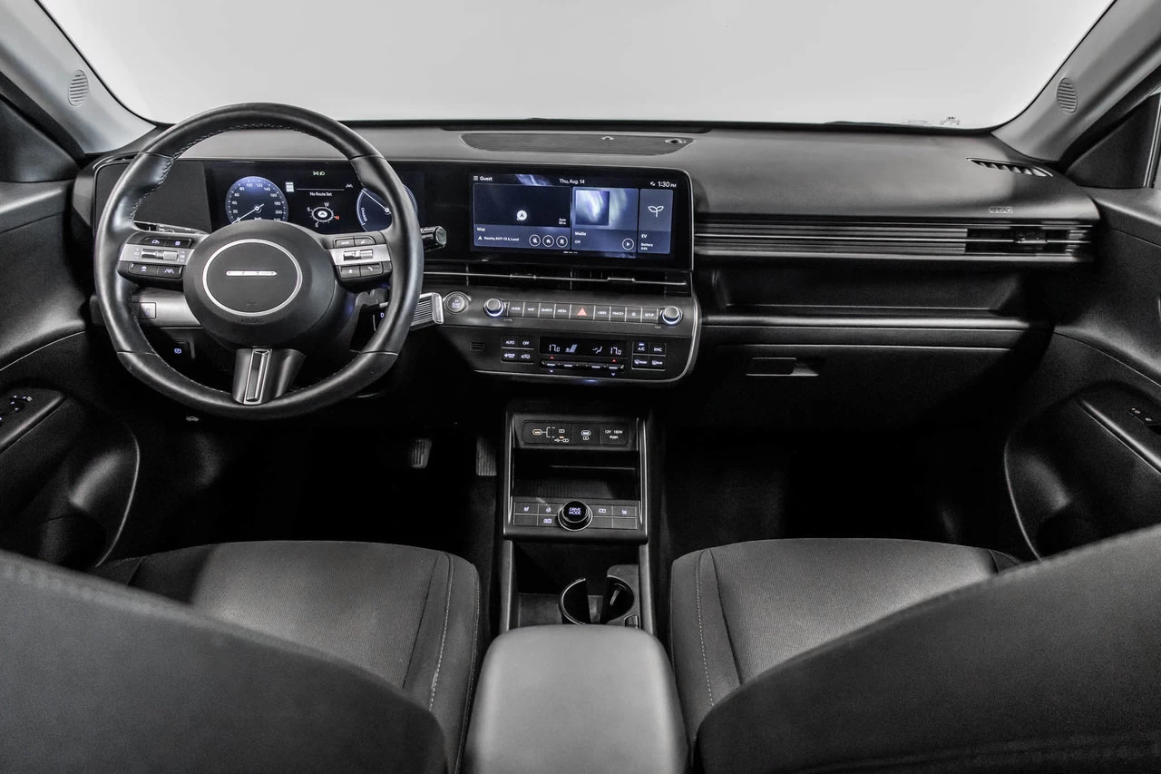 2025 Hyundai Kona Electric Preferred Main Image