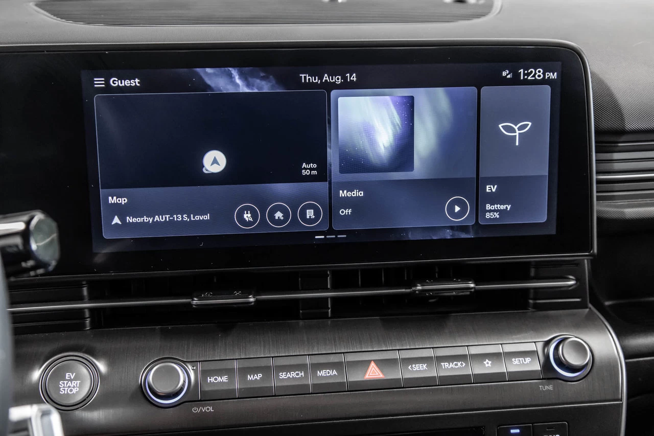 2025 Hyundai Kona Electric Preferred Main Image