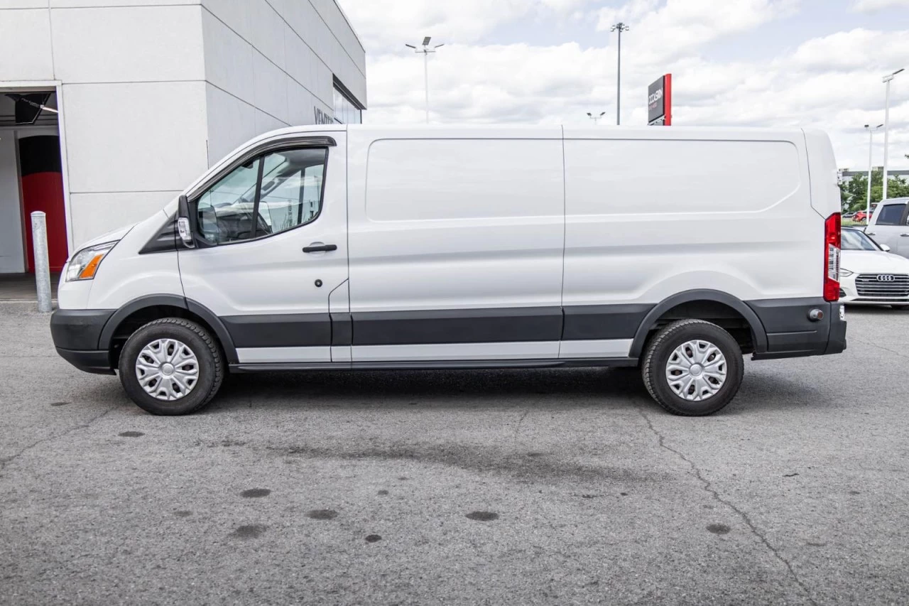 2017 Ford Transit Cargo Van T-250 148" Low Rf - GARANTIE 1 AN Main Image