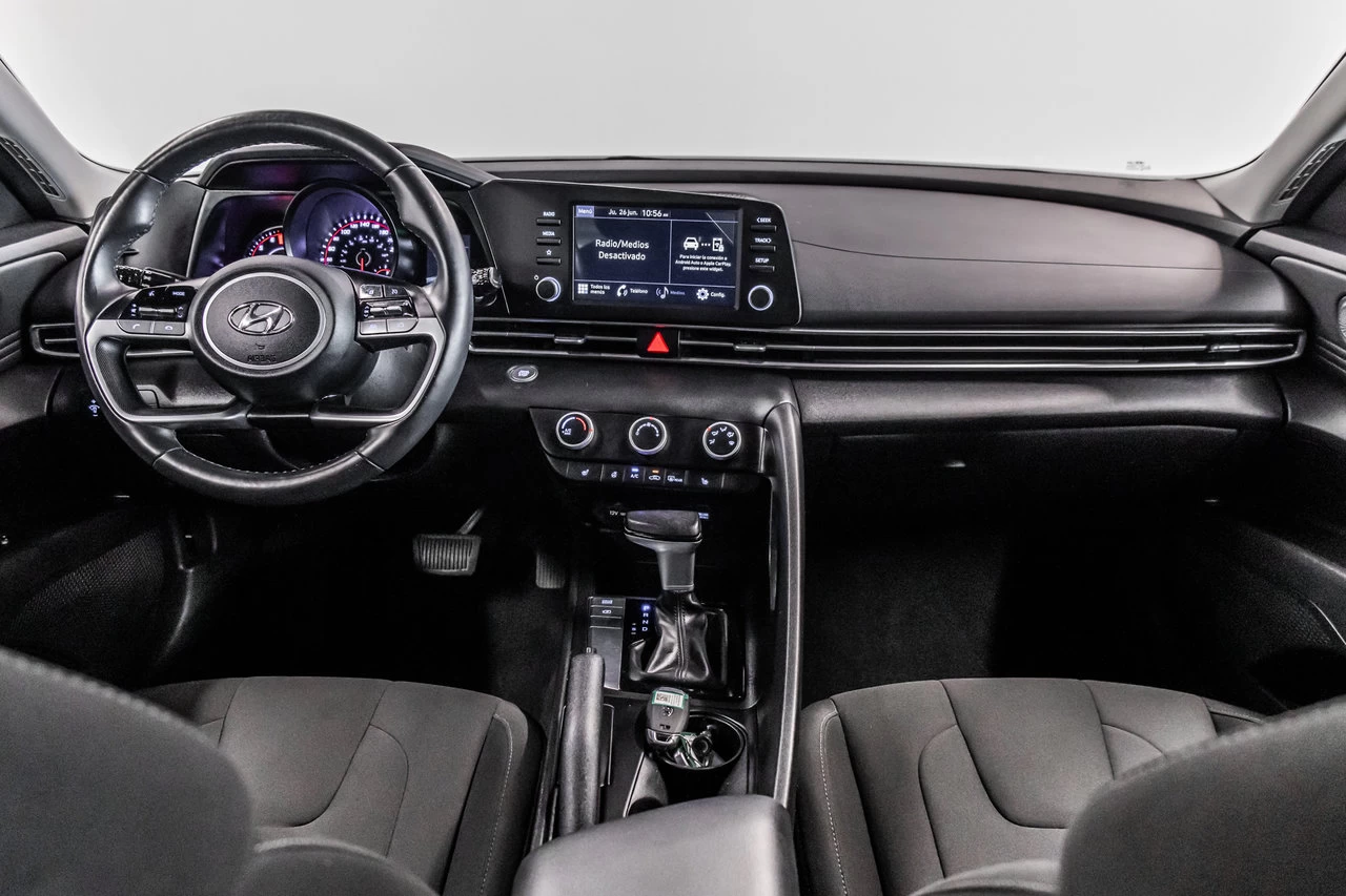 2023 Hyundai Elantra Preferred Main Image