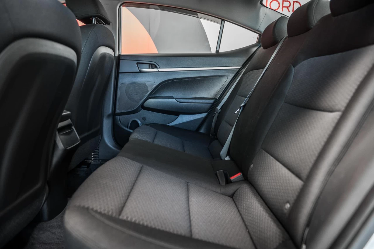 2020 Hyundai Elantra Essential SIEGES.CHAUFFANTS+CARPLAY Main Image