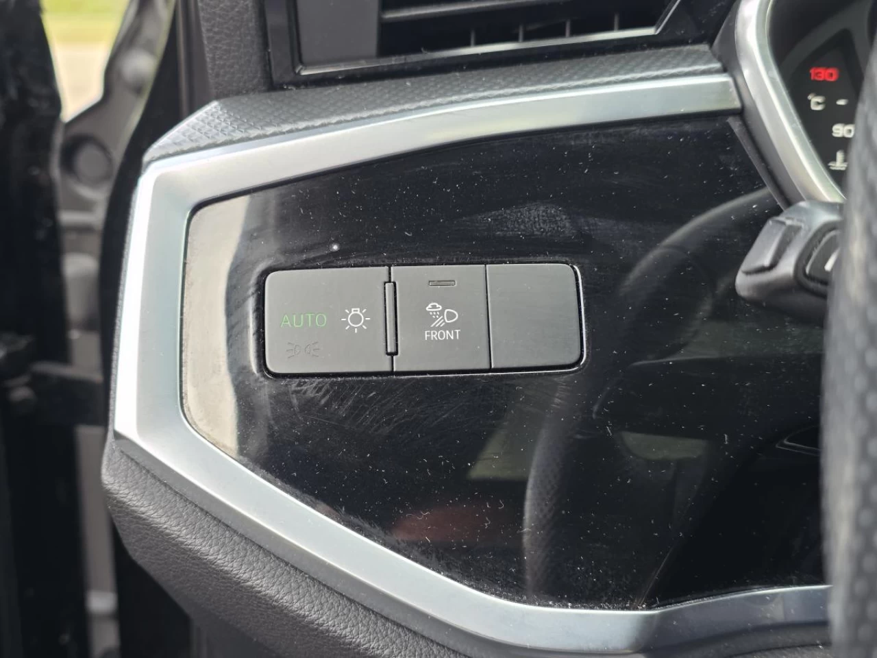2020 Audi Q3 Technik 45 TFSI quattro Image principale