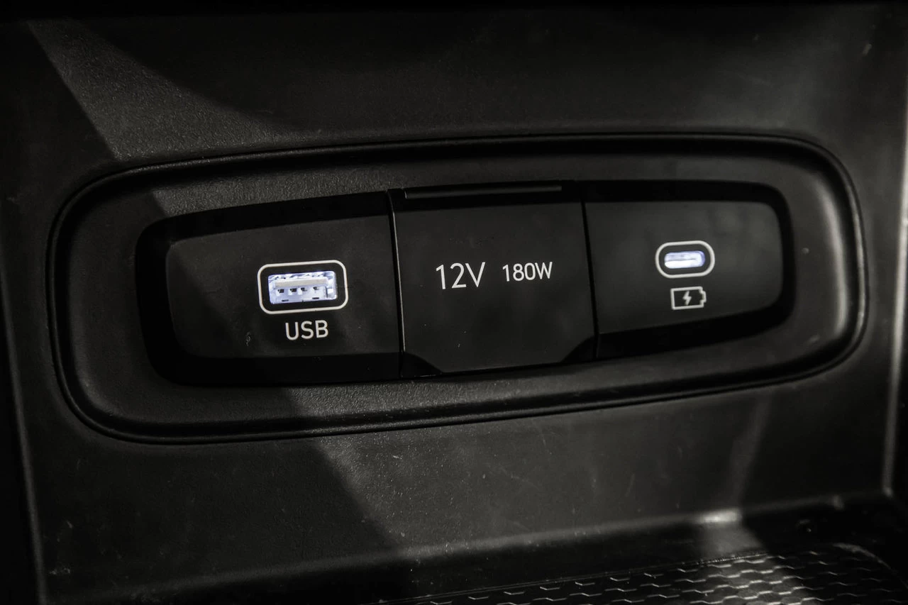 2023 Hyundai Venue Essential Main Image