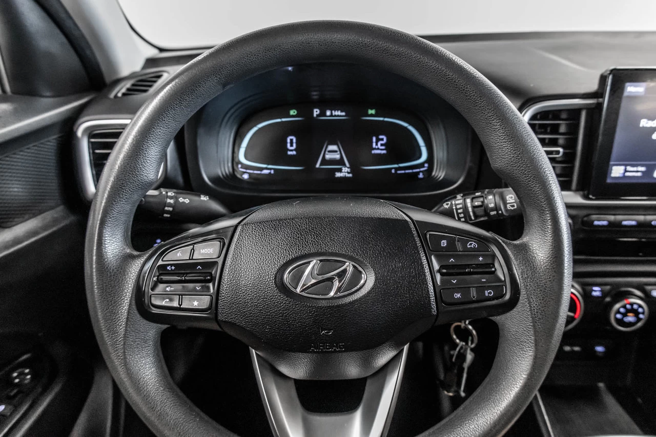 2023 Hyundai Venue Essential Main Image