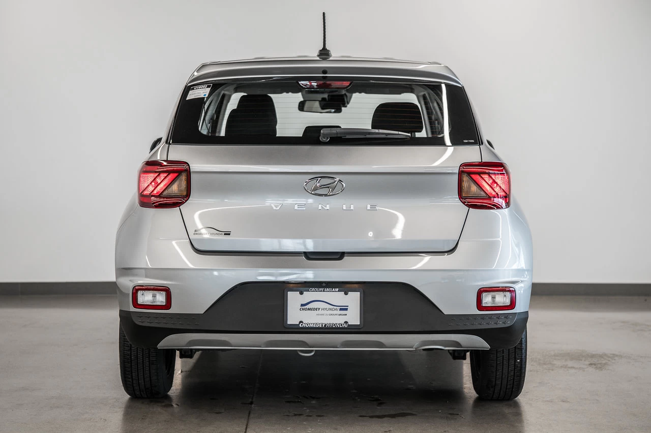 2024 Hyundai Venue Essential Main Image