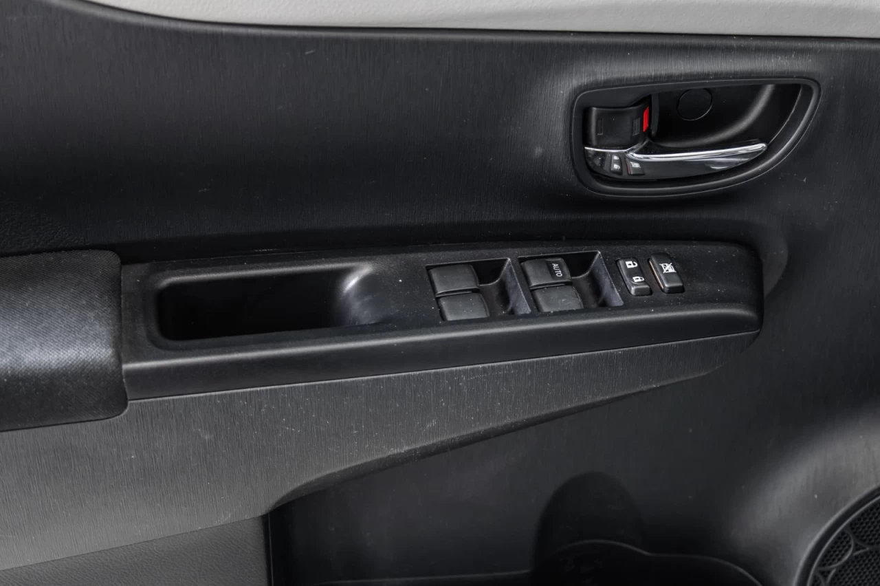 2013 Toyota Yaris Manuelle Garantie 1 AN Image principale