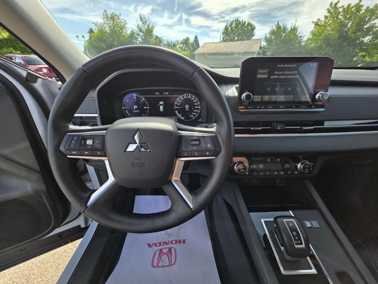 2025 Mitsubishi Outlander LE S-AWC Main Image