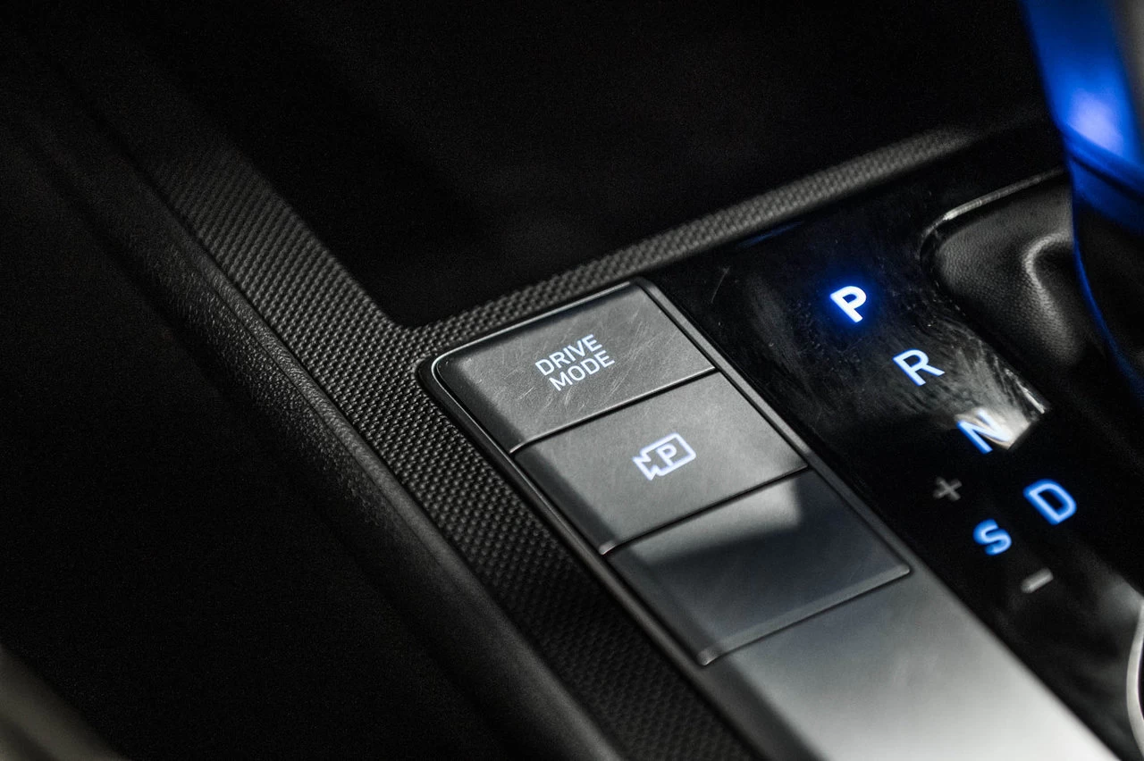 2023 Hyundai Elantra Essential Image principale
