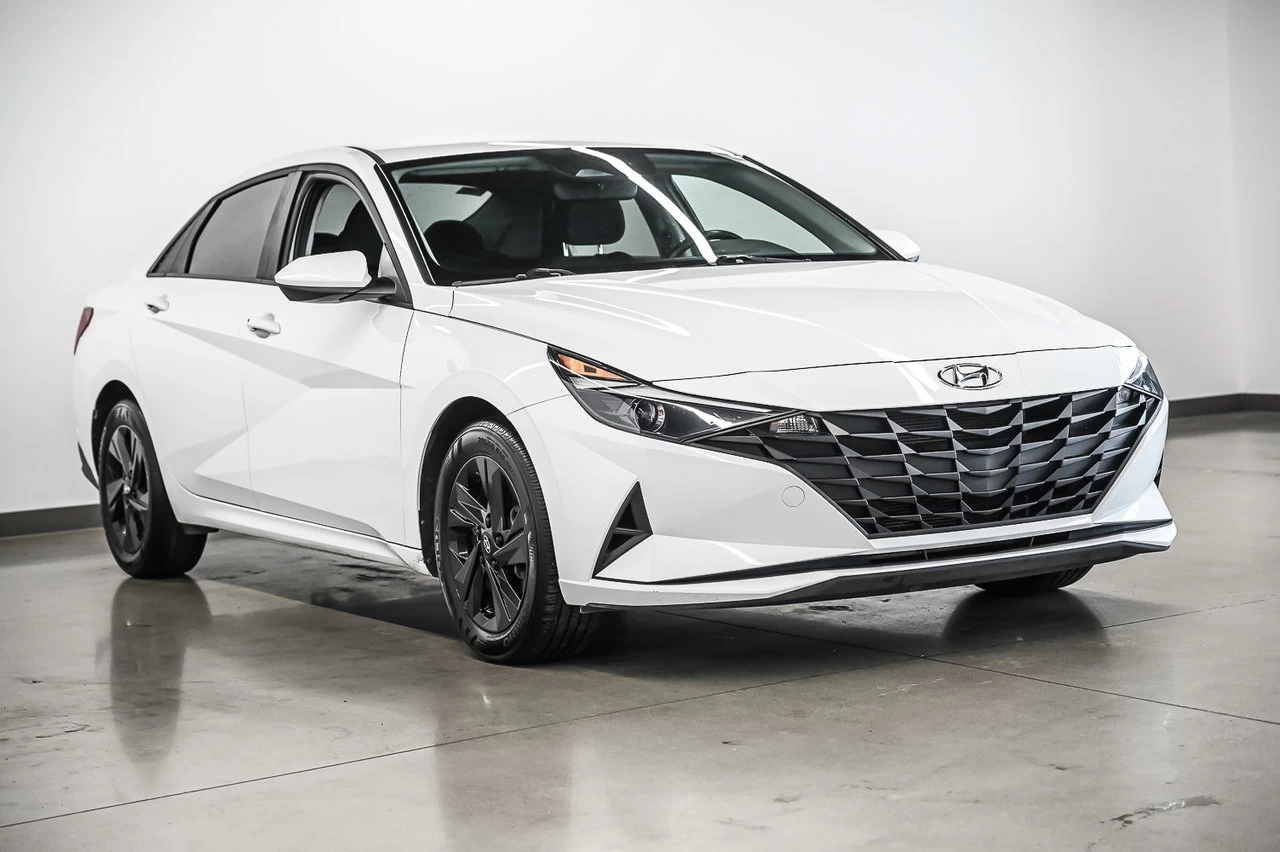2022 Hyundai Elantra Preferred Image principale