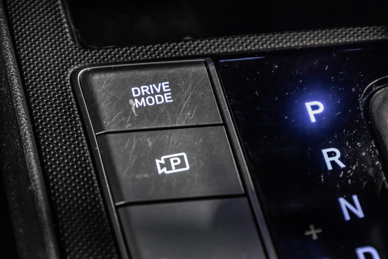 2024 Hyundai Elantra Preferred Tech Image principale