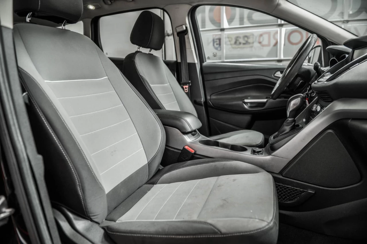 2014 Ford Escape 4WD SE AUBAINE! Image principale