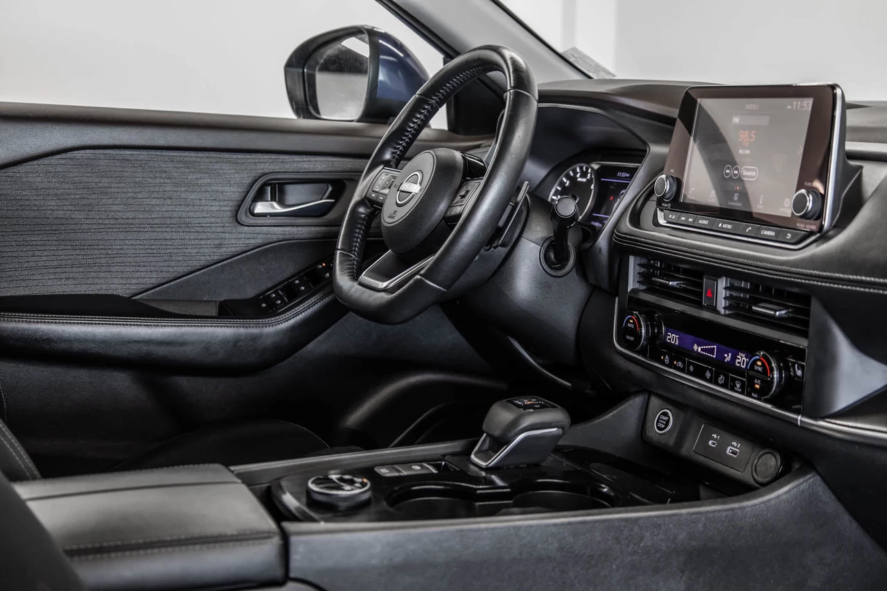 2023 Nissan Rogue Sv Tech Awd Main Image