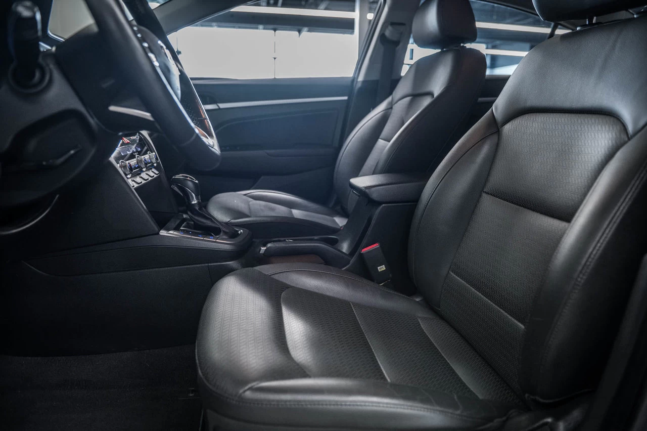 2019 Hyundai Elantra Luxury Image principale