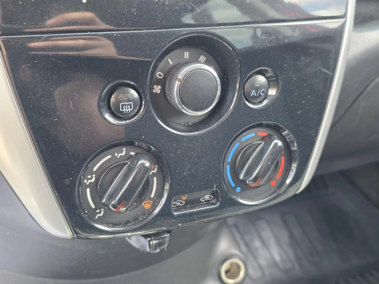 2017 Nissan Versa Note 5dr HB Auto 1.6 SV Image principale