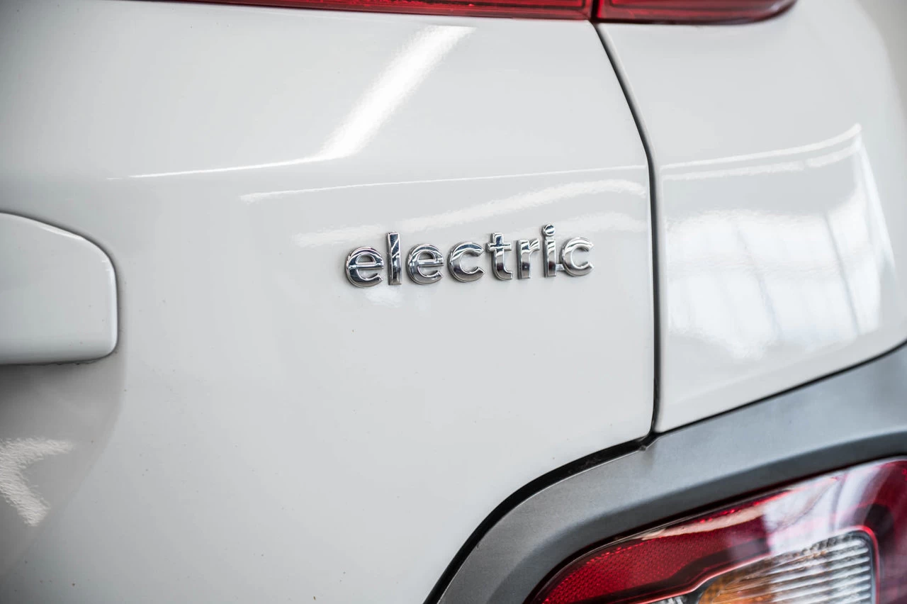 2020 Hyundai Kona electric Preferred Twotone Main Image