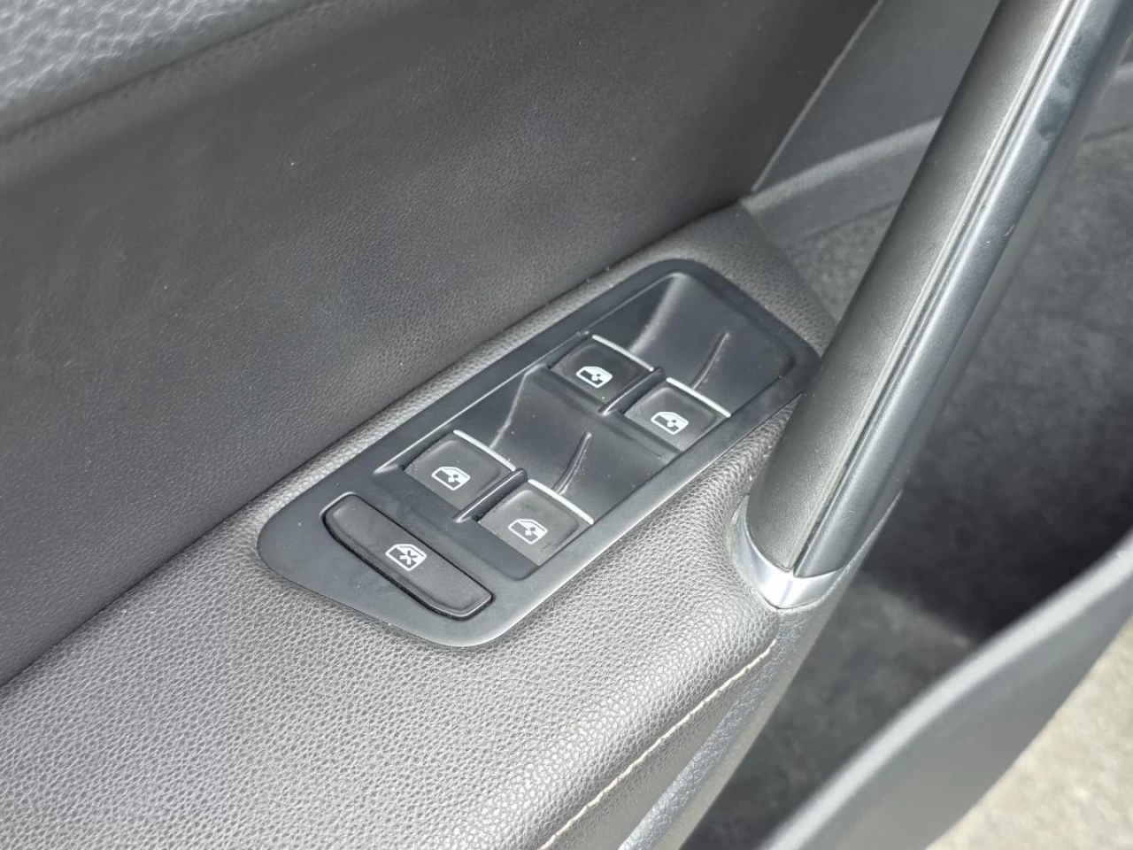 2019 Volkswagen Golf R DSG Main Image