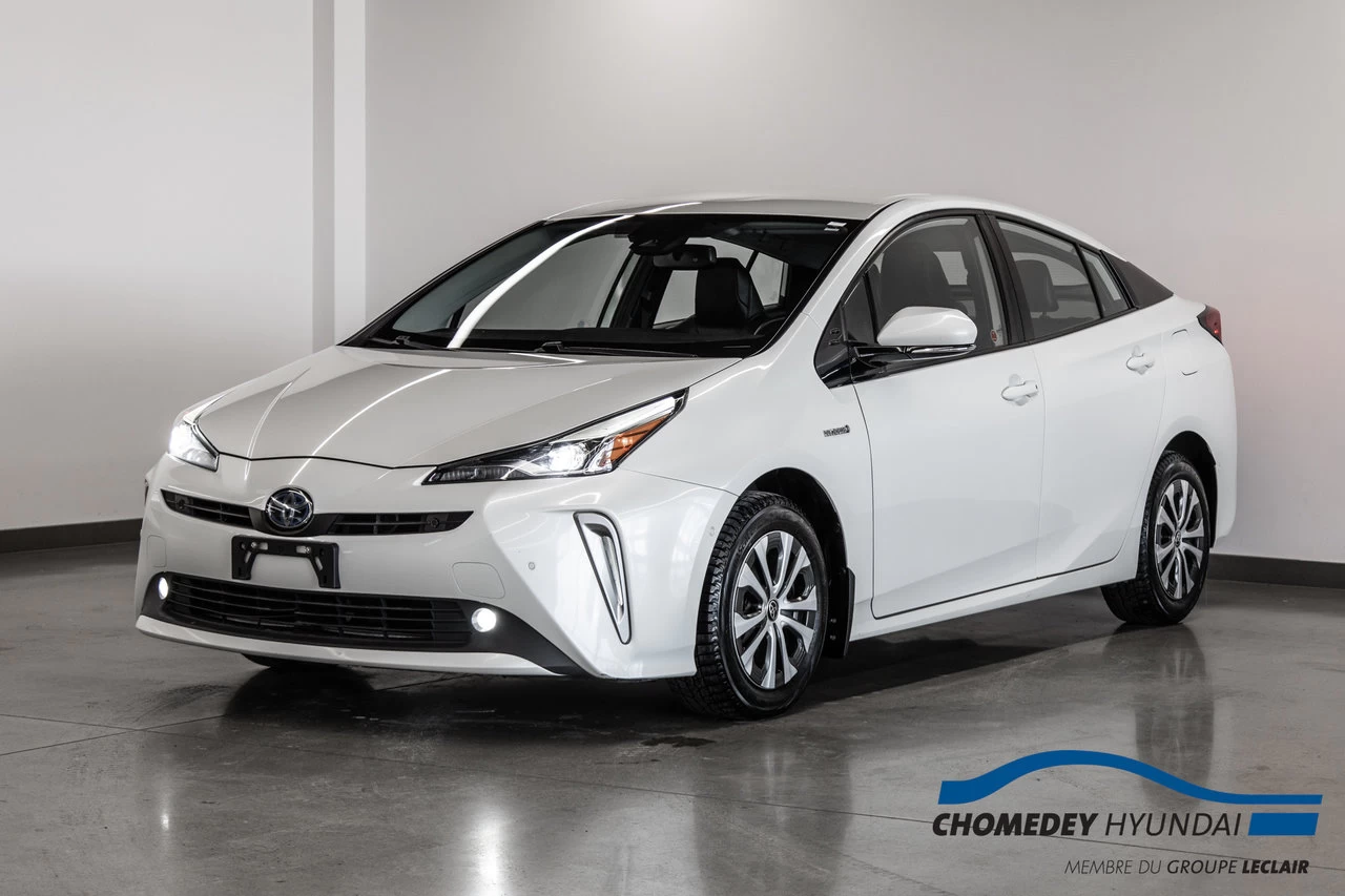 2019 Toyota Prius Tech. E-Awd Main Image