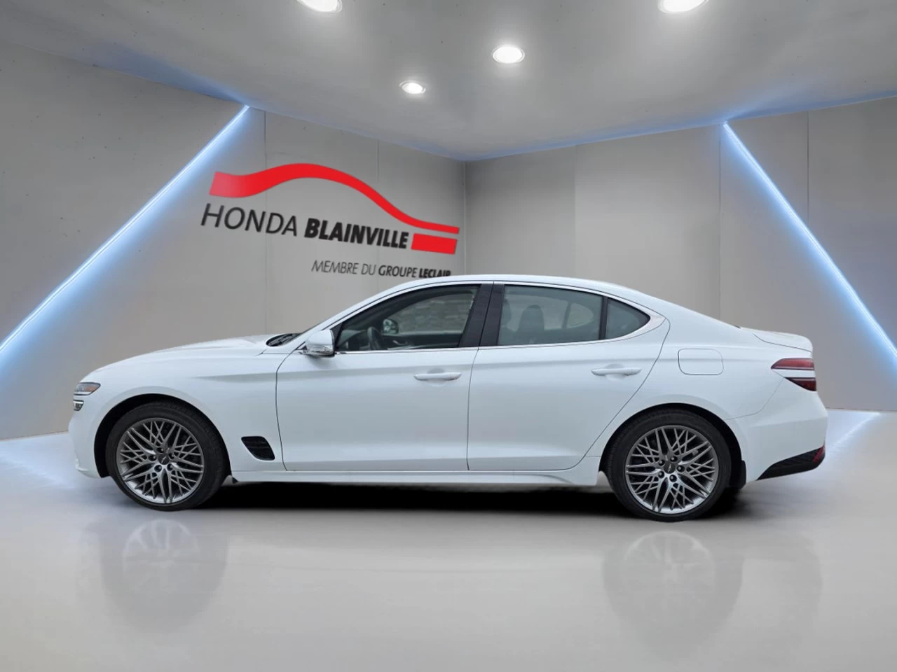 2022 Genesis G70 2.0T Advanced AWD Main Image