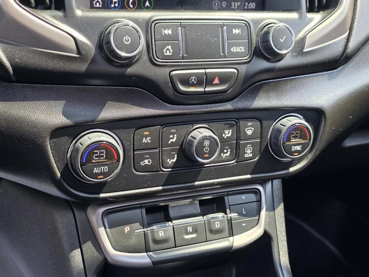 2023 GMC Terrain AWD AT4 Image principale
