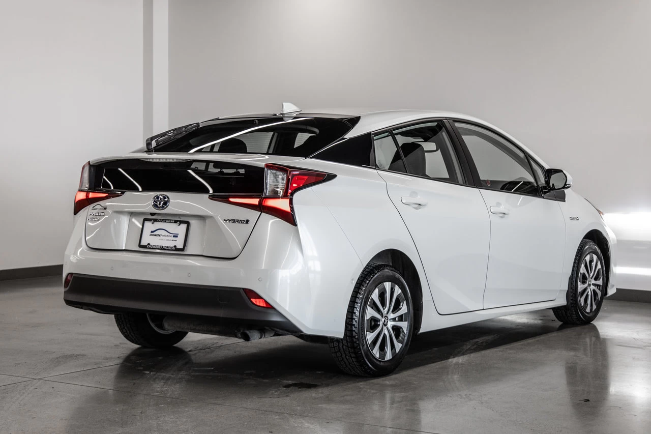 2019 Toyota Prius Tech. E-Awd Main Image