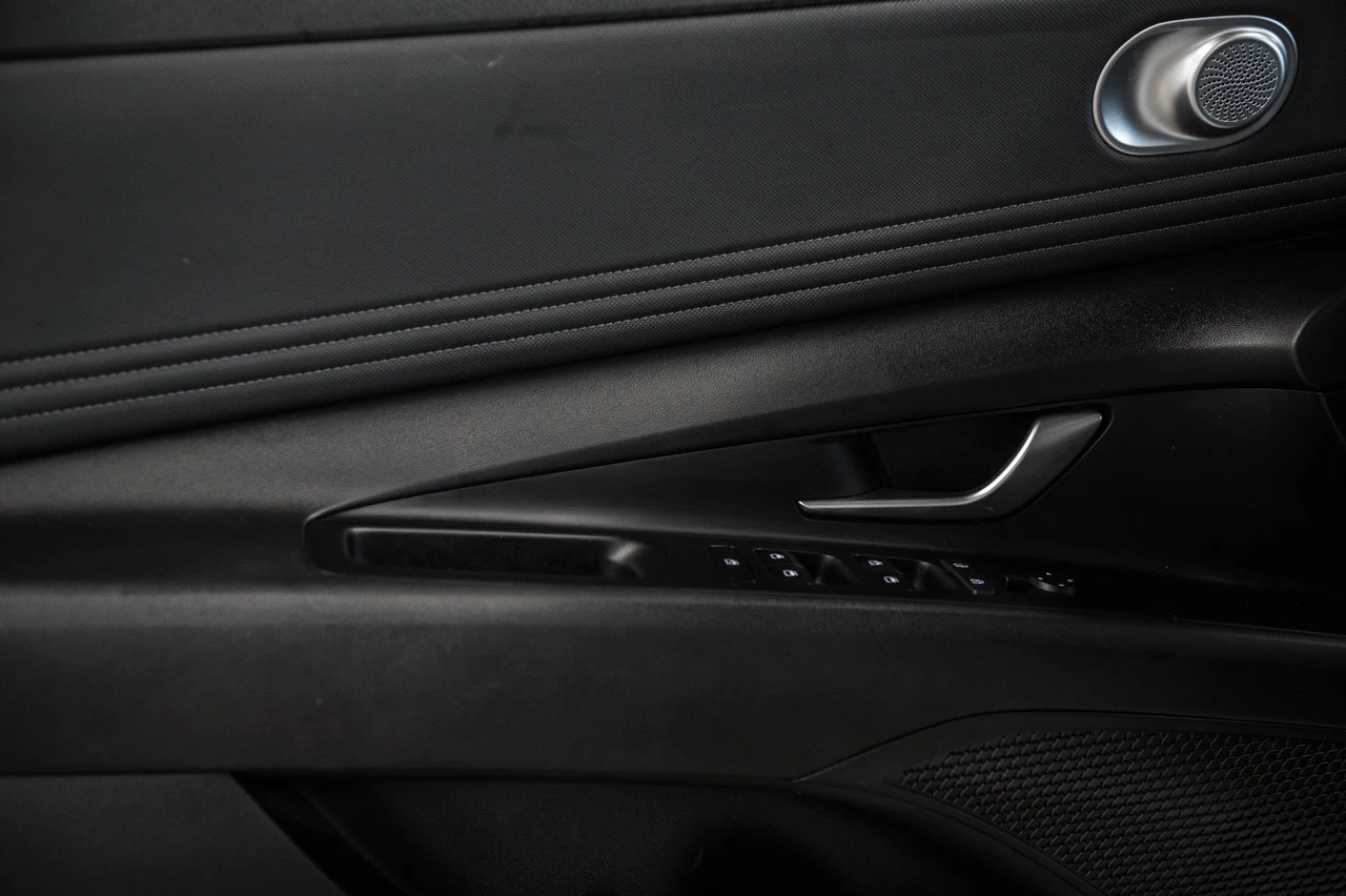 2022 Hyundai Elantra Preferred Image principale