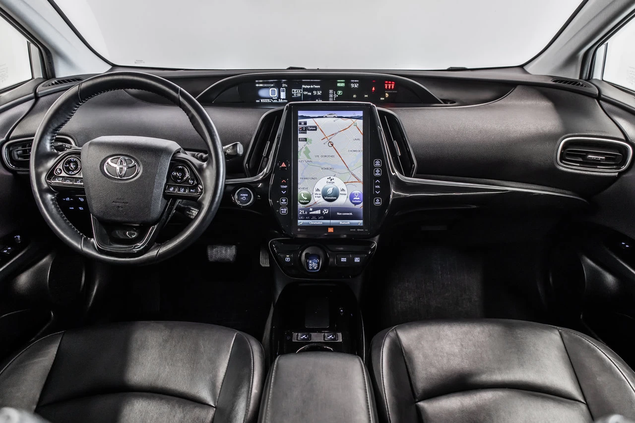 2019 Toyota Prius Tech. E-Awd Main Image
