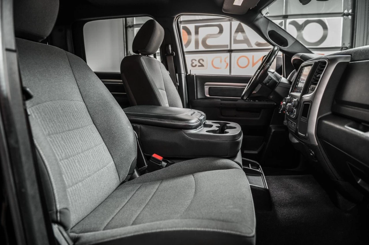 2021 RAM 1500 Classic Warlock 4x4 Crew Cab 5''7" Box BLUETOOTH+CAM.RECUL Image principale
