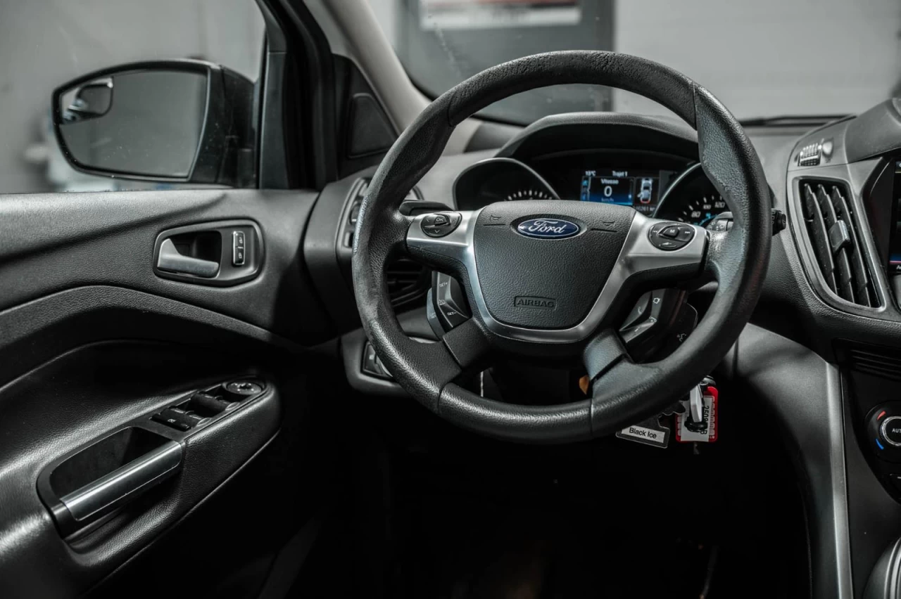 2014 Ford Escape 4WD SE AUBAINE! Image principale