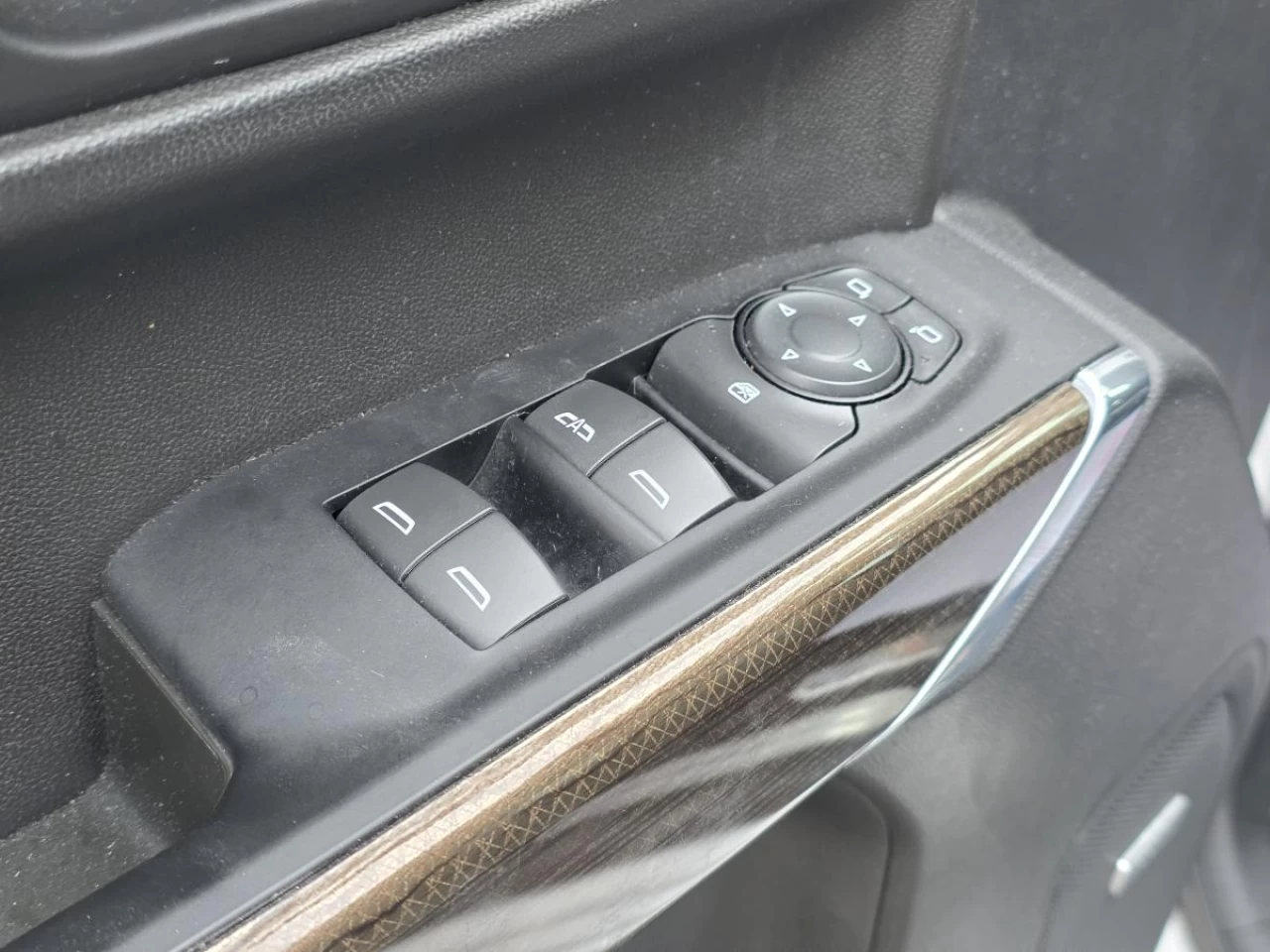 2022 Chevrolet Silverado 1500 Crew Cab Short Box 4-Wheel Drive LT Trail Boss Image principale