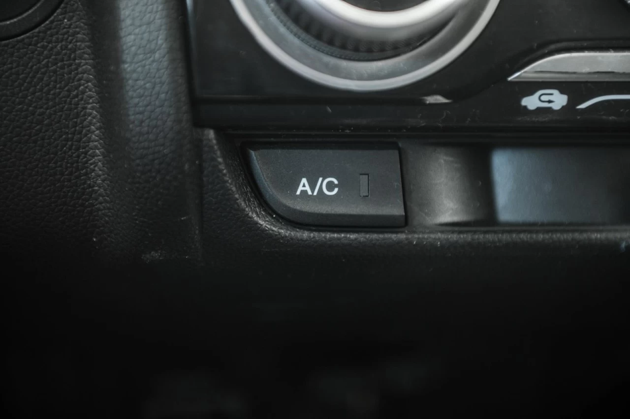2015 Honda Fit Automatique - BAS KM - Garantie 1 AN Image principale