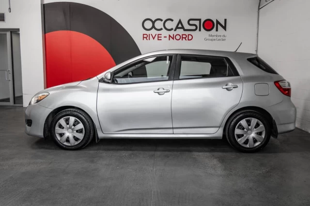 Toyota Matrix XR - Manuelle - BAS KM 2009