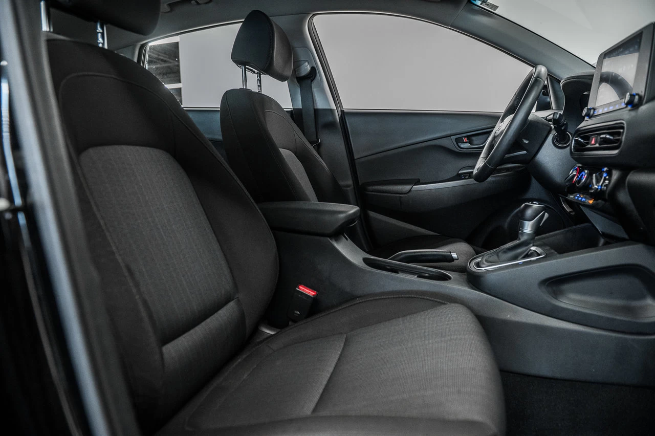2022 Hyundai Kona Preferred Main Image