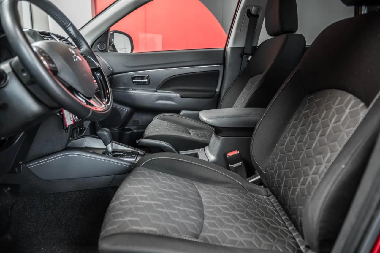 2022 Mitsubishi RVR ES AWC+SIEGES.CHAUFF+CARPLAY+BLUETOOTH+CAM.RECUL Main Image