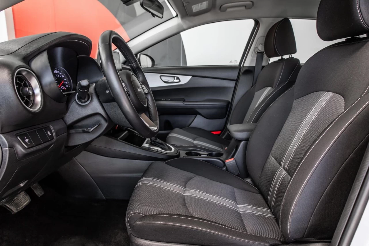 2022 Kia Forte LX SIEGES.CHAUFF+CARPLAY+BLUETOOTH+CAM.RECUL Main Image