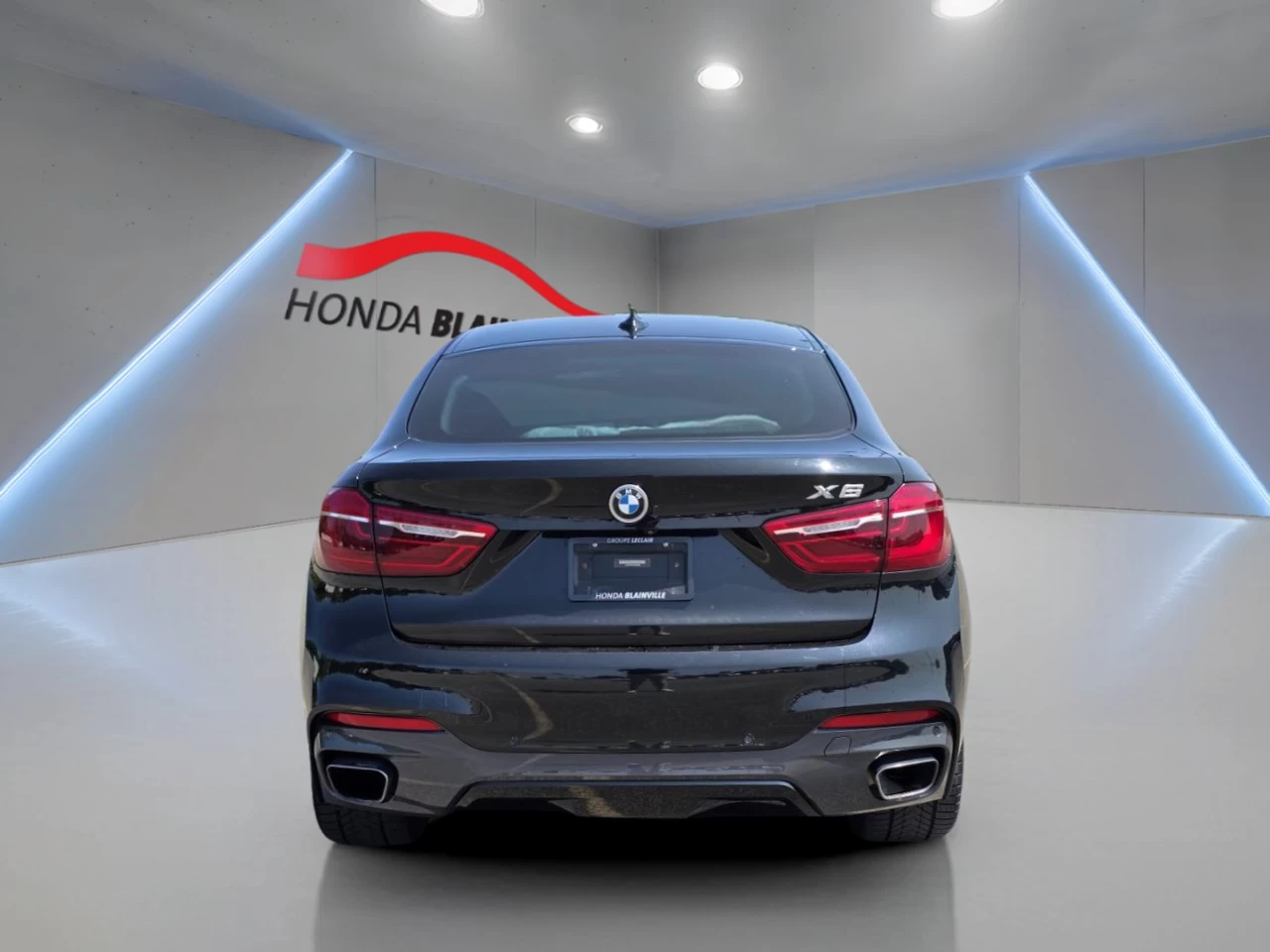 2018 BMW X6 Sports Activity Coupe Main Image