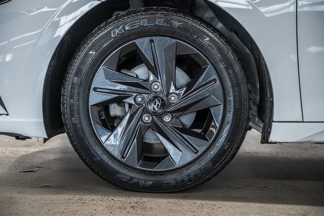 2022 Hyundai Elantra Preferred Image principale