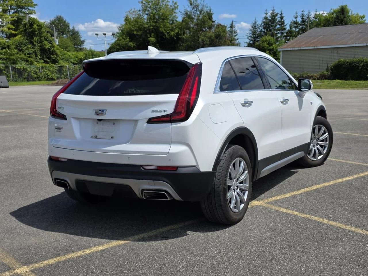 2022 Cadillac XT4 AWD 4dr Premium Luxury Main Image