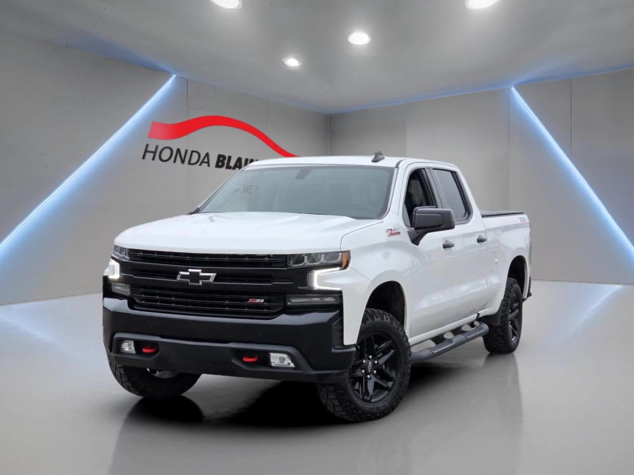 2022 Chevrolet Silverado 1500 Crew Cab Short Box 4-Wheel Drive LT Trail Boss Image principale