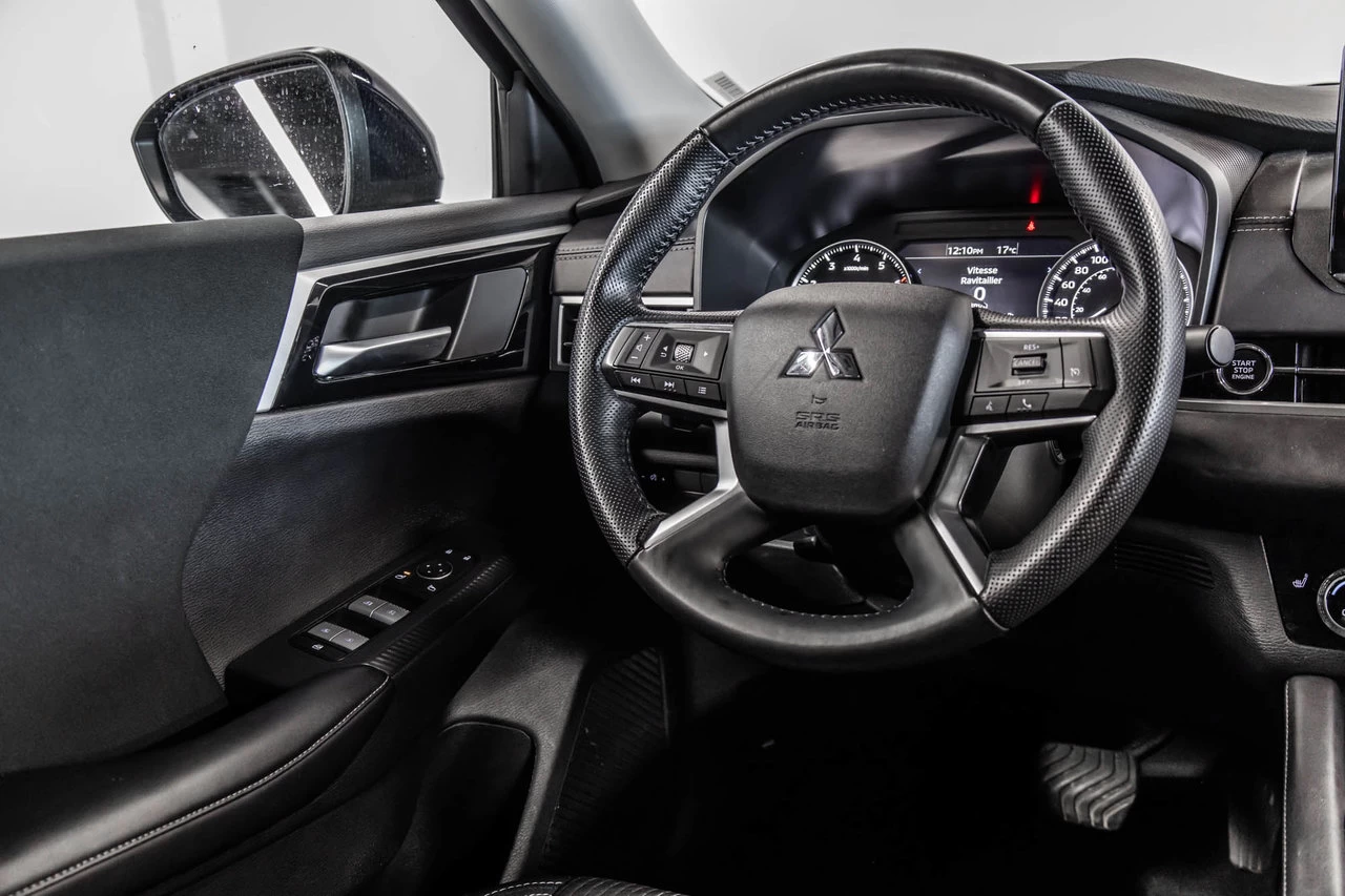 2024 Mitsubishi Outlander Es Awd 7pass Main Image