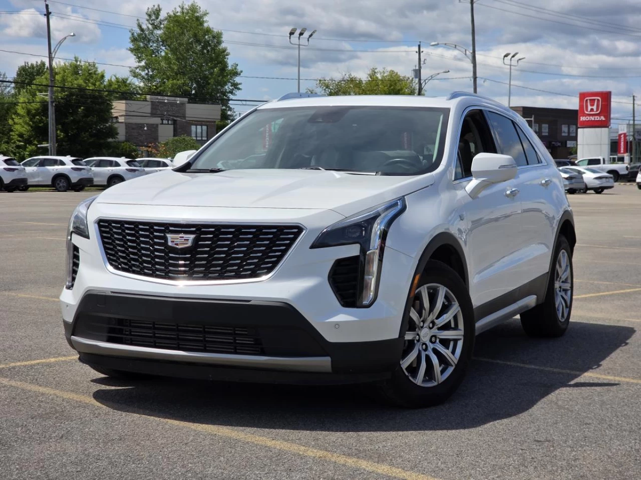 2022 Cadillac XT4 AWD 4dr Premium Luxury Main Image